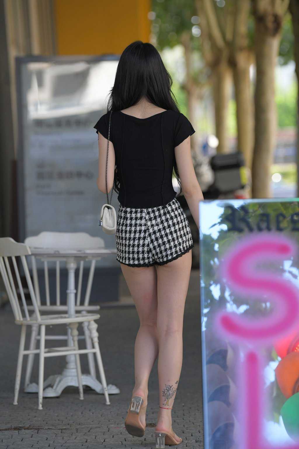 精选街拍作品 NO.1464 不想迟到的女孩6