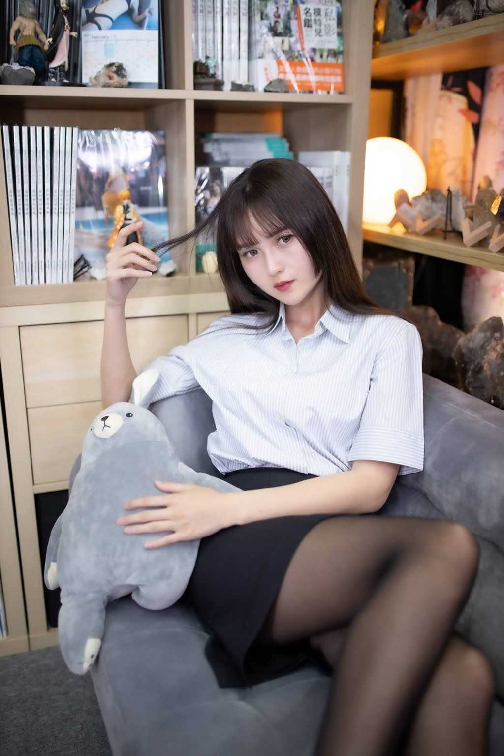 精选模拍作品 NO.233 Rita Chan OL黑絲美腿高跟