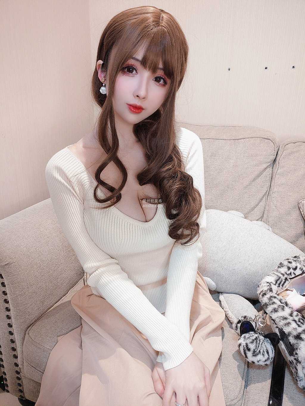知名动漫Coser@rioko凉凉子 寝取